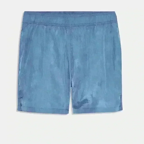 NWT Onia
Crinkle Multifunctional Short MSRP
$135 Sz L - Picture 1 of 9